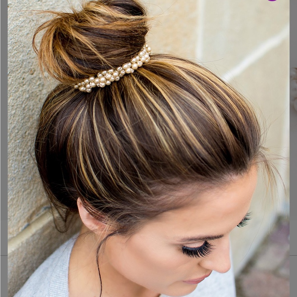 Aili’s Corner Mauve Imitation Pearl Hair Ties, New - Picture 4 of 13